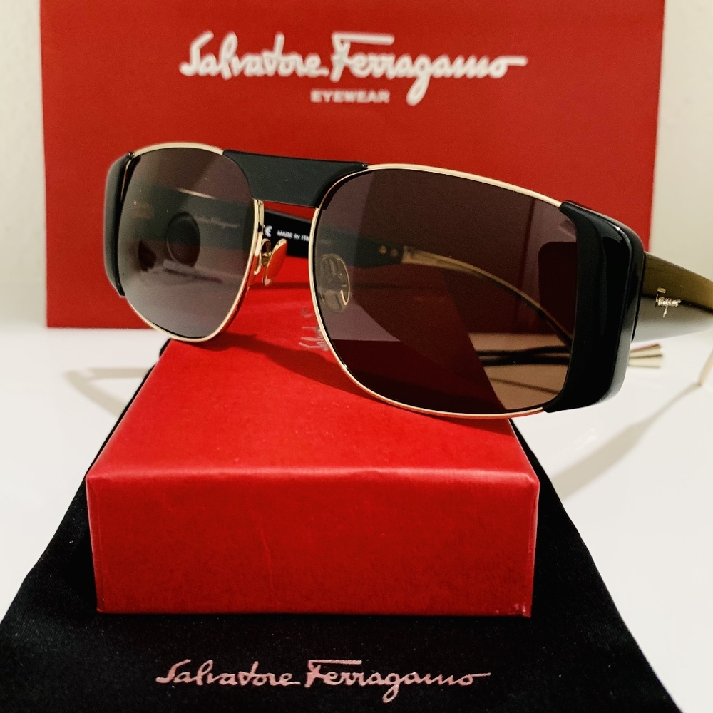 FERRAGAMO Sunglasses Style SF267S in Black & Gold - Picture 3 of 10